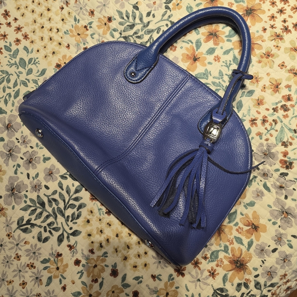 Elegant Blue Leather Handbag